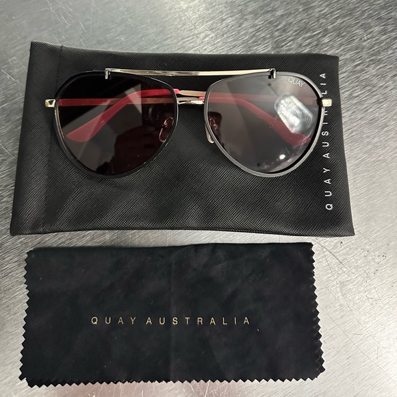 Quay Australia DIRTY HABIT Unisex Sunglasses Black Ross Frame - Picture 2 of 9